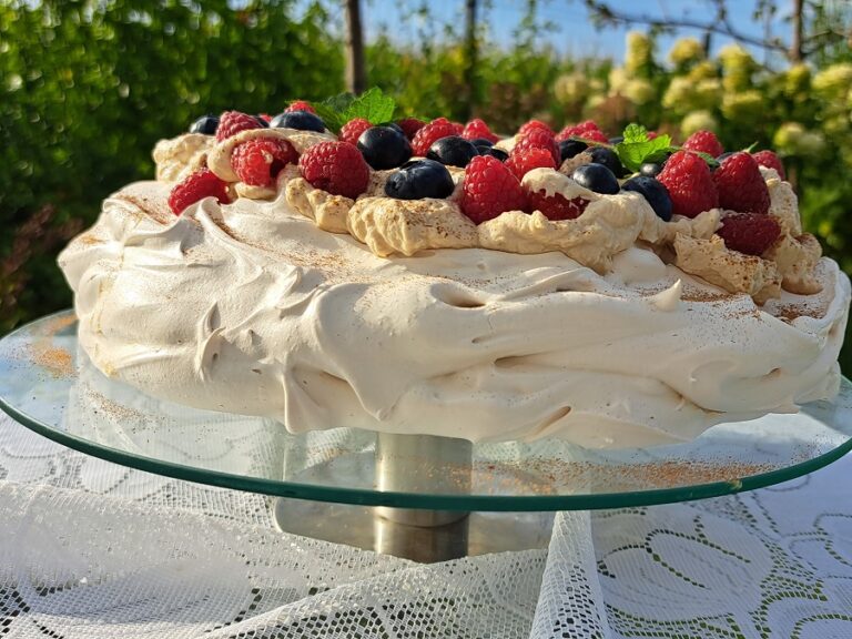 Kawowa Pavlova - Beza Idealna - Pasibrzuszek.pl